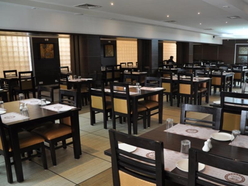 Hotel Shaans Tiruchirappalli Екстериор снимка