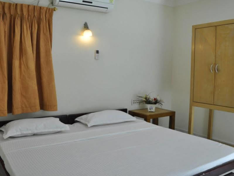 Hotel Shaans Tiruchirappalli Екстериор снимка