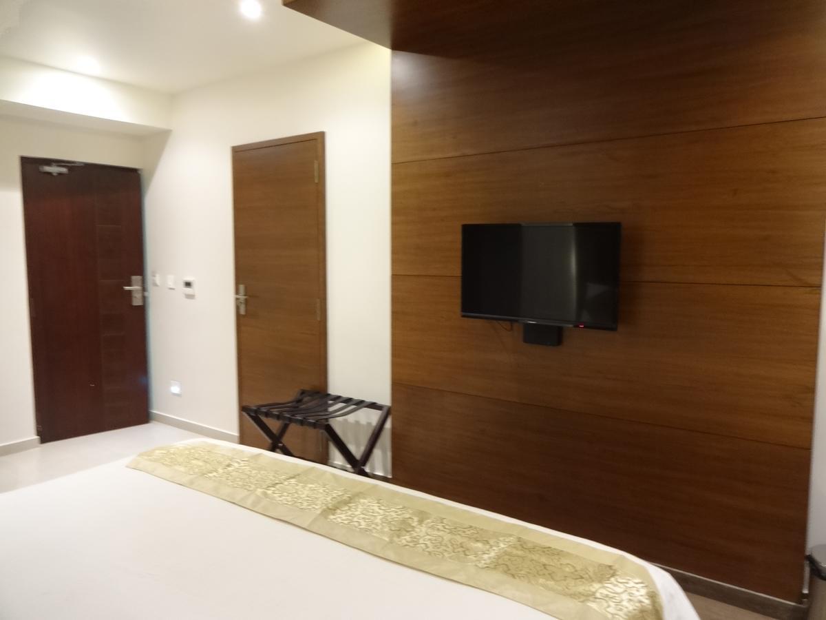 Hotel Shaans Tiruchirappalli Екстериор снимка