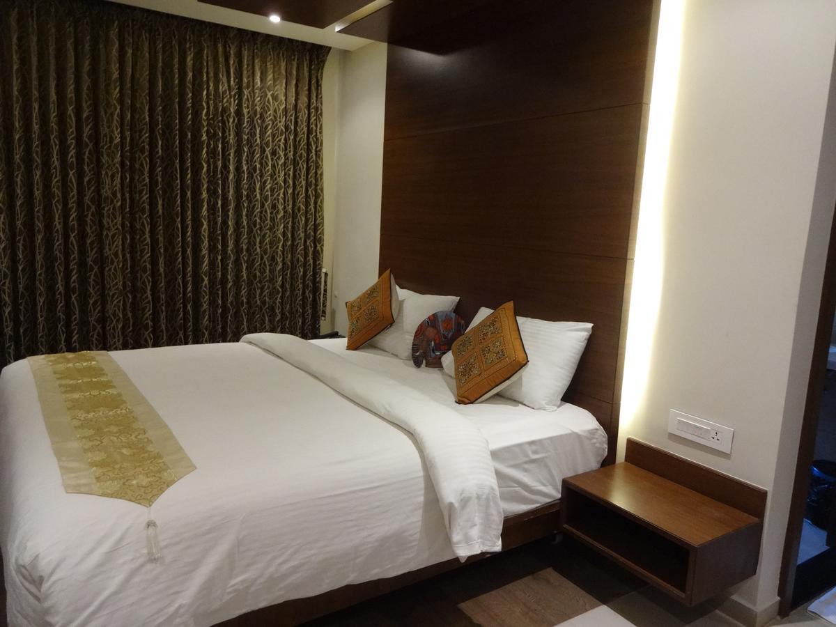 Hotel Shaans Tiruchirappalli Екстериор снимка
