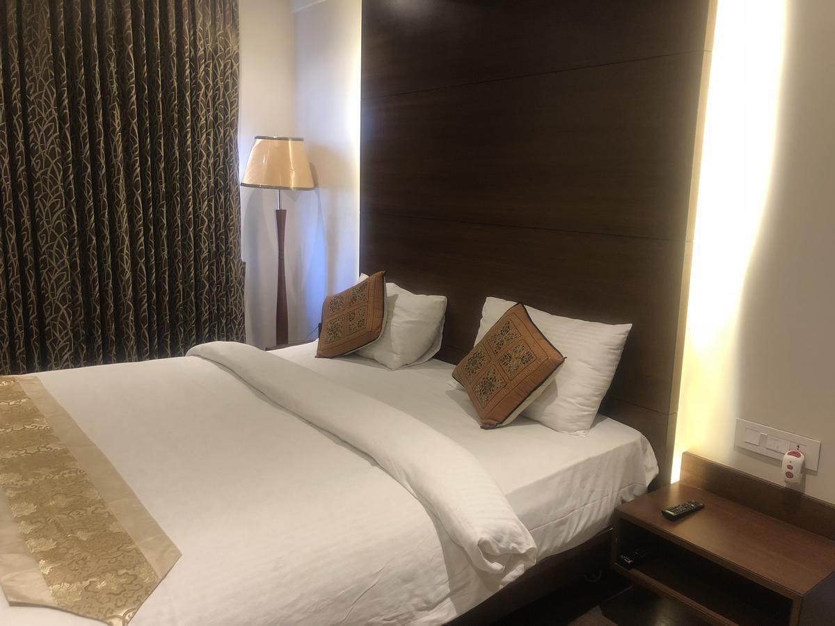 Hotel Shaans Tiruchirappalli Екстериор снимка