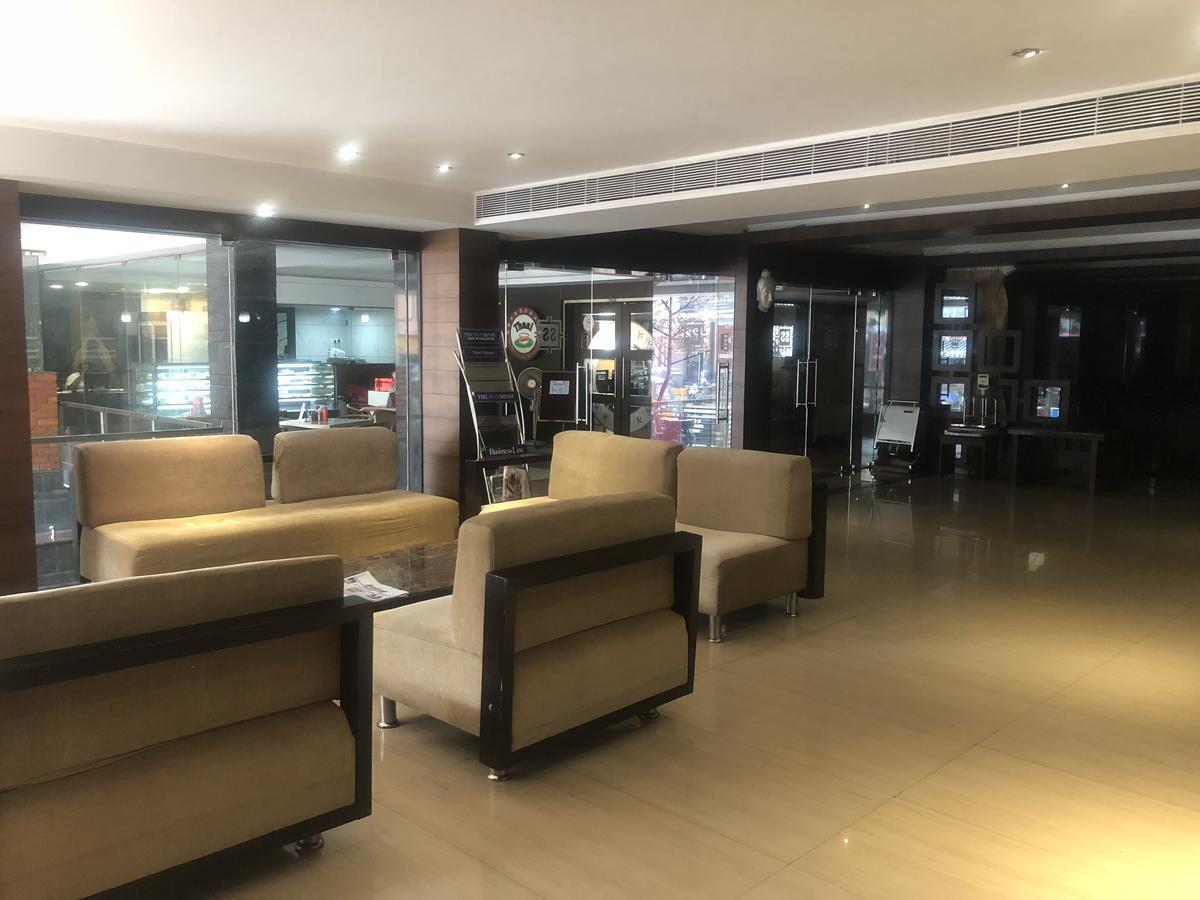Hotel Shaans Tiruchirappalli Екстериор снимка